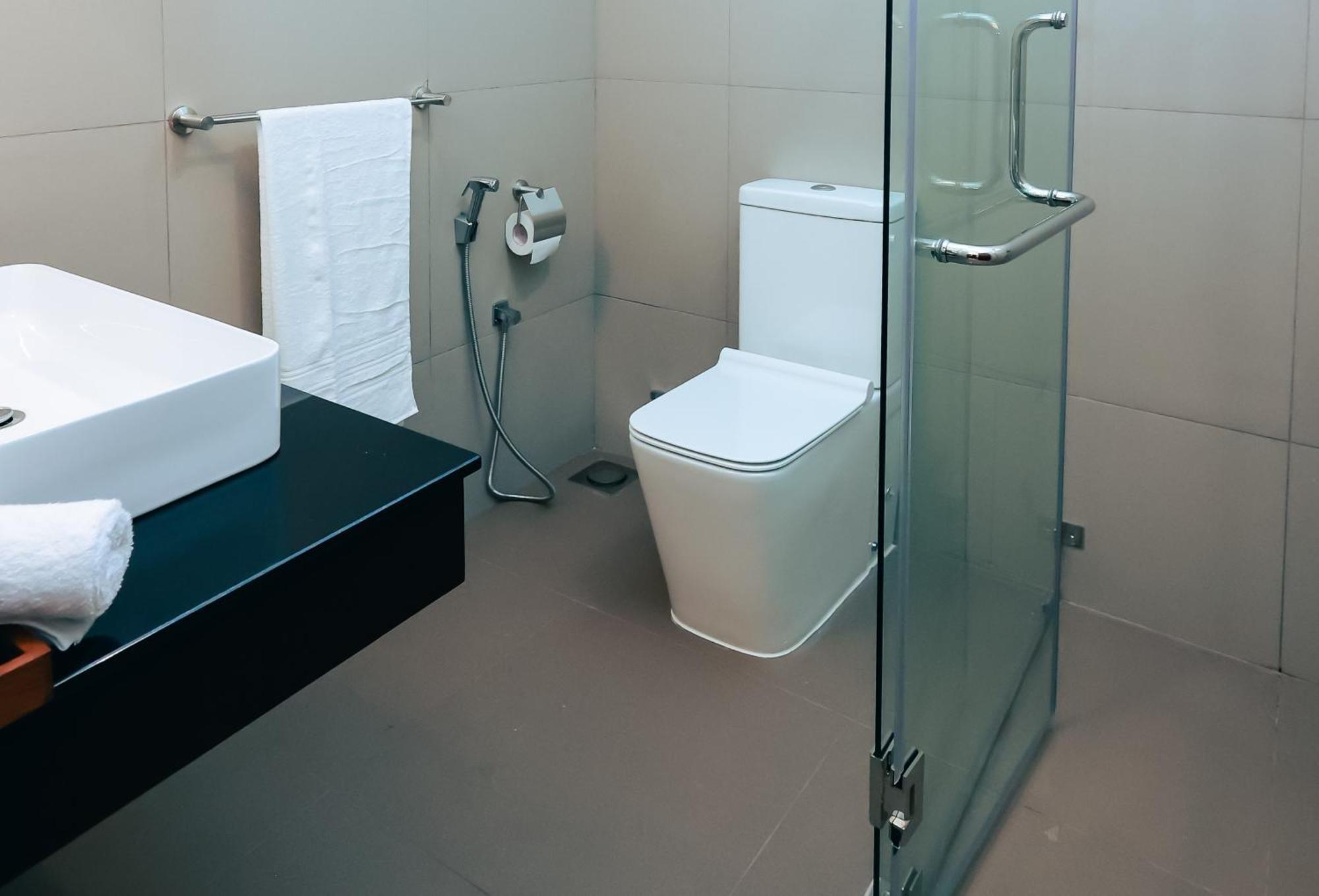 City Oasis 66 Негомбо Экстерьер фото
