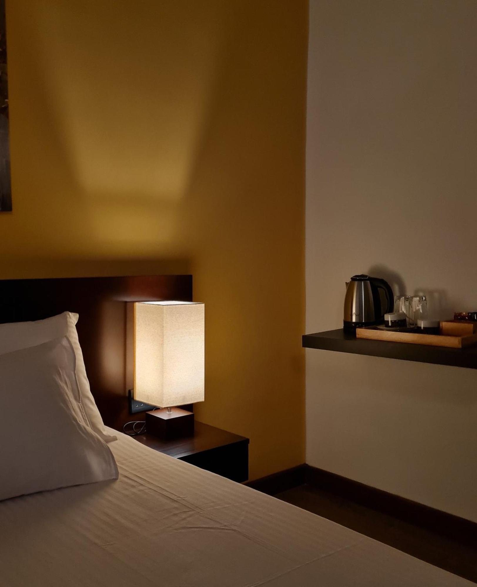 City Oasis 66 Негомбо Экстерьер фото